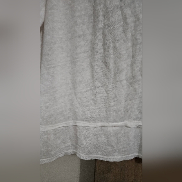 T PARTY White raw edge burnout long sleeve tee. Size medium NWT - Picture 6 of 9